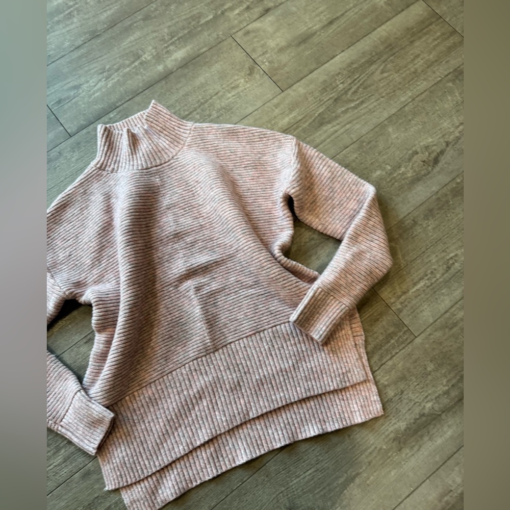 Sweet Romeo Blush Ribbed Knit Top - Picture 6 of 16